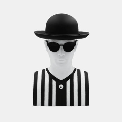 تمثال نصفي للسيدة وايت