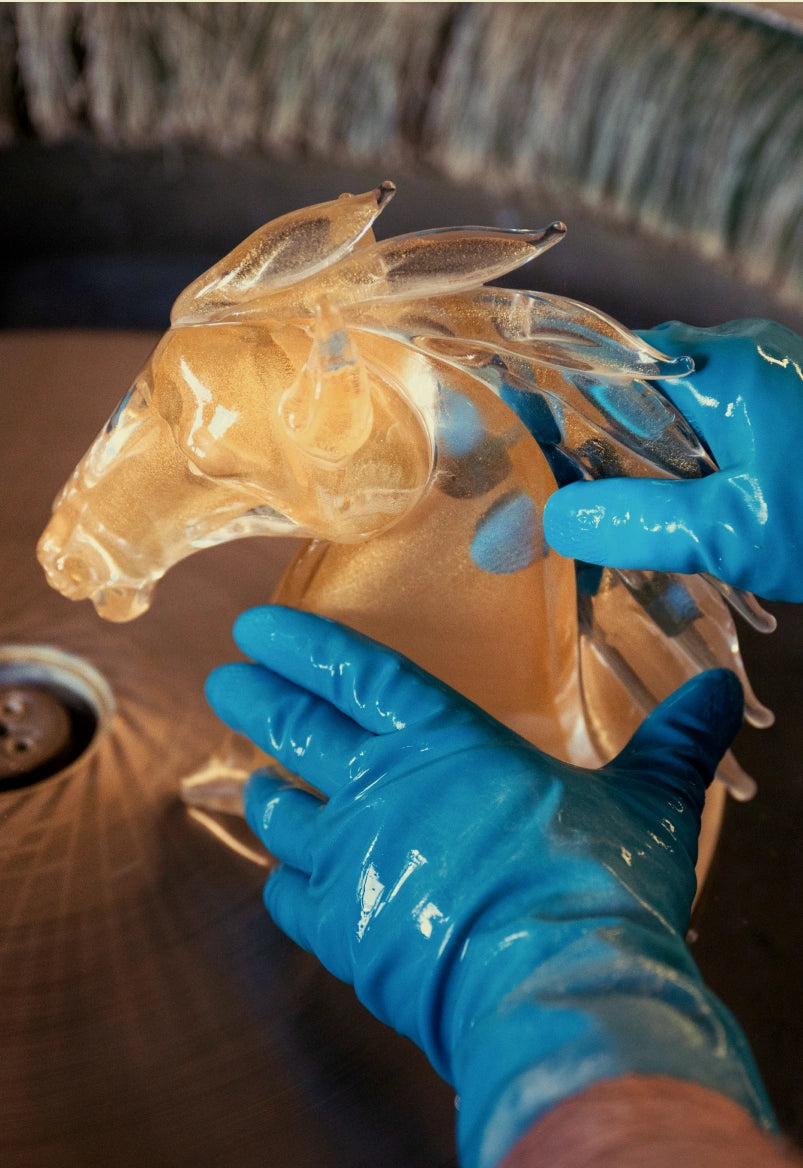 Horse’s Head Medium Clear & Gold – Earth Animals