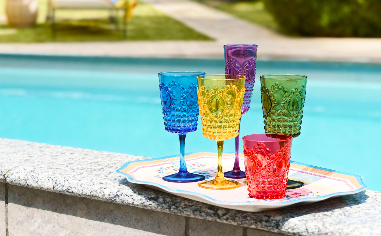 Free Glass Set <br>on 1000+ AED Orders