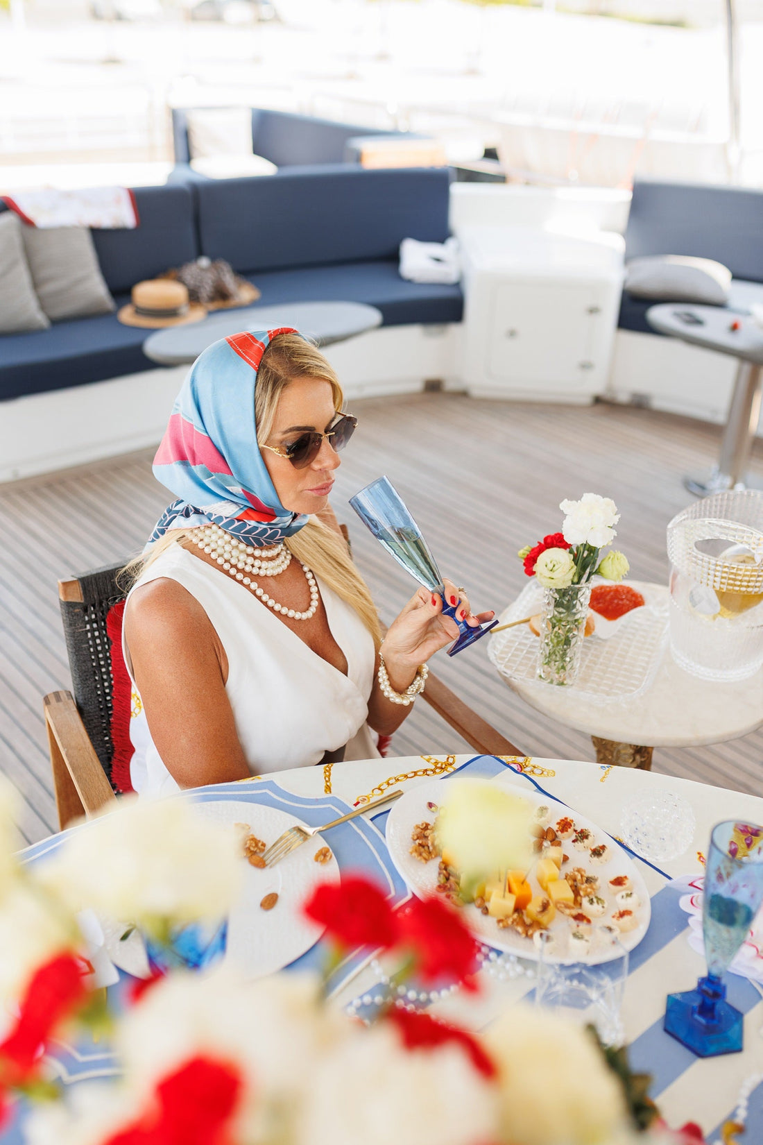 Seasonal Table Setting: A Gulf Hosting Calendar Guide