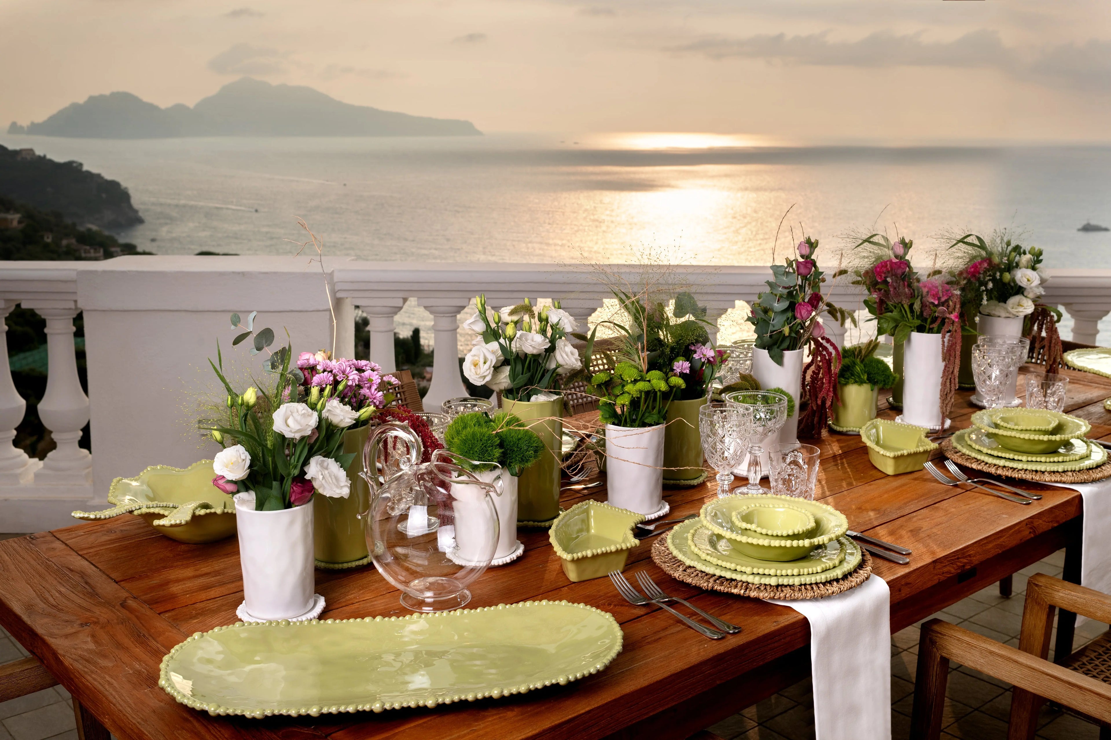 Luxury-Tableware-for-Corporate-Events-Creating-an-Impressive-Dining-Experience Amprio Milano