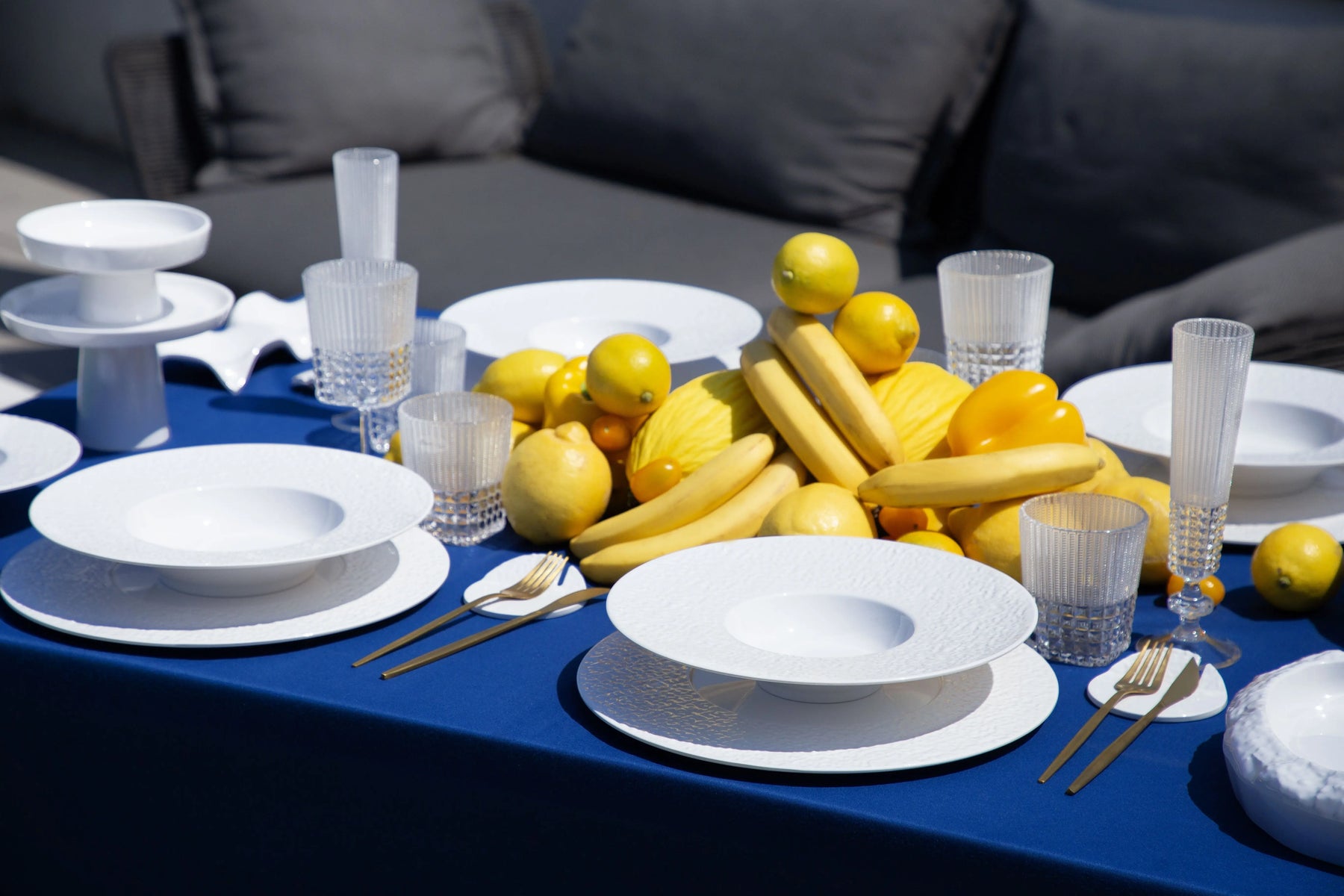 خدمة تقديم الطعام لـ 100 شخص مع Avant Guard Luna Bowls