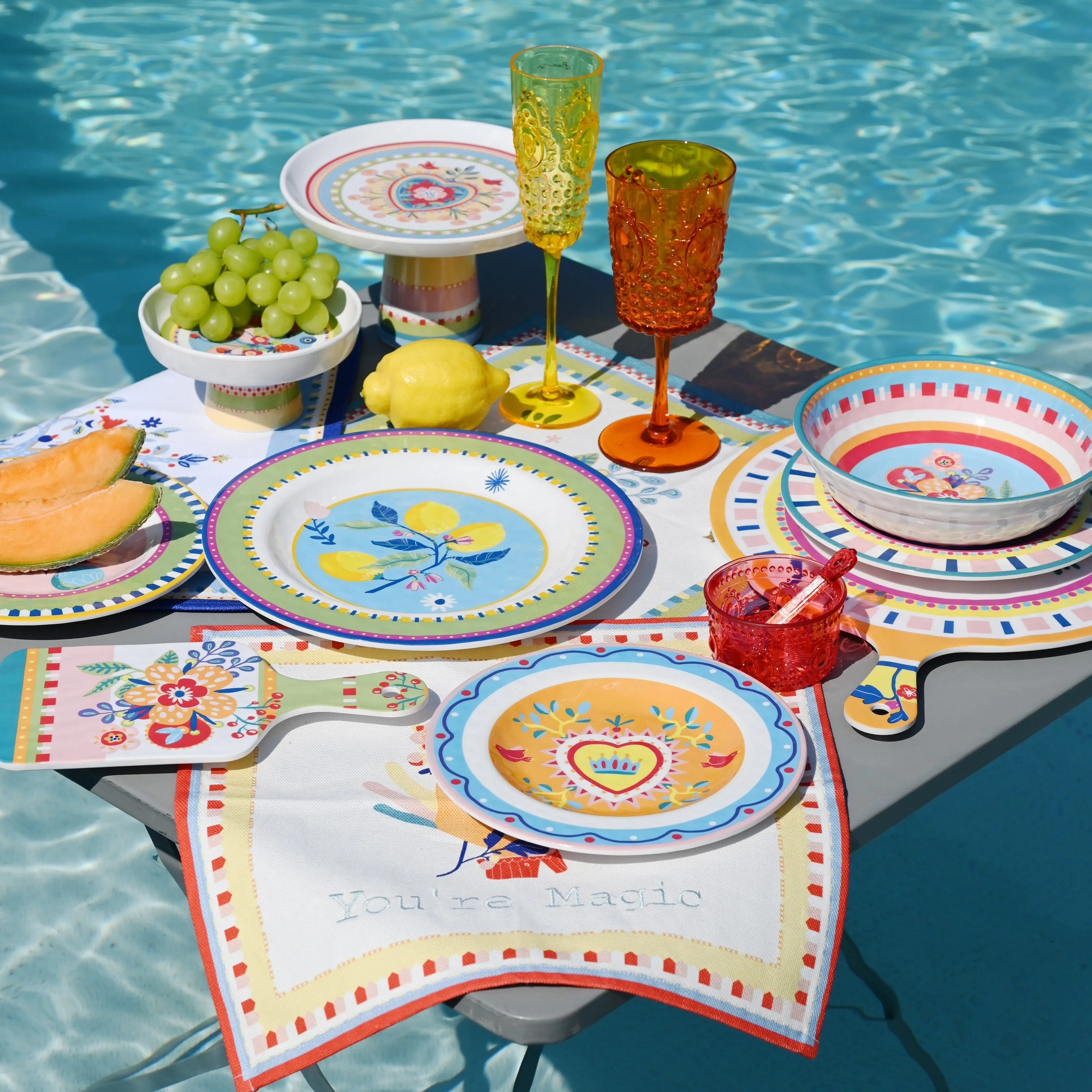 luxurious dinnerware set