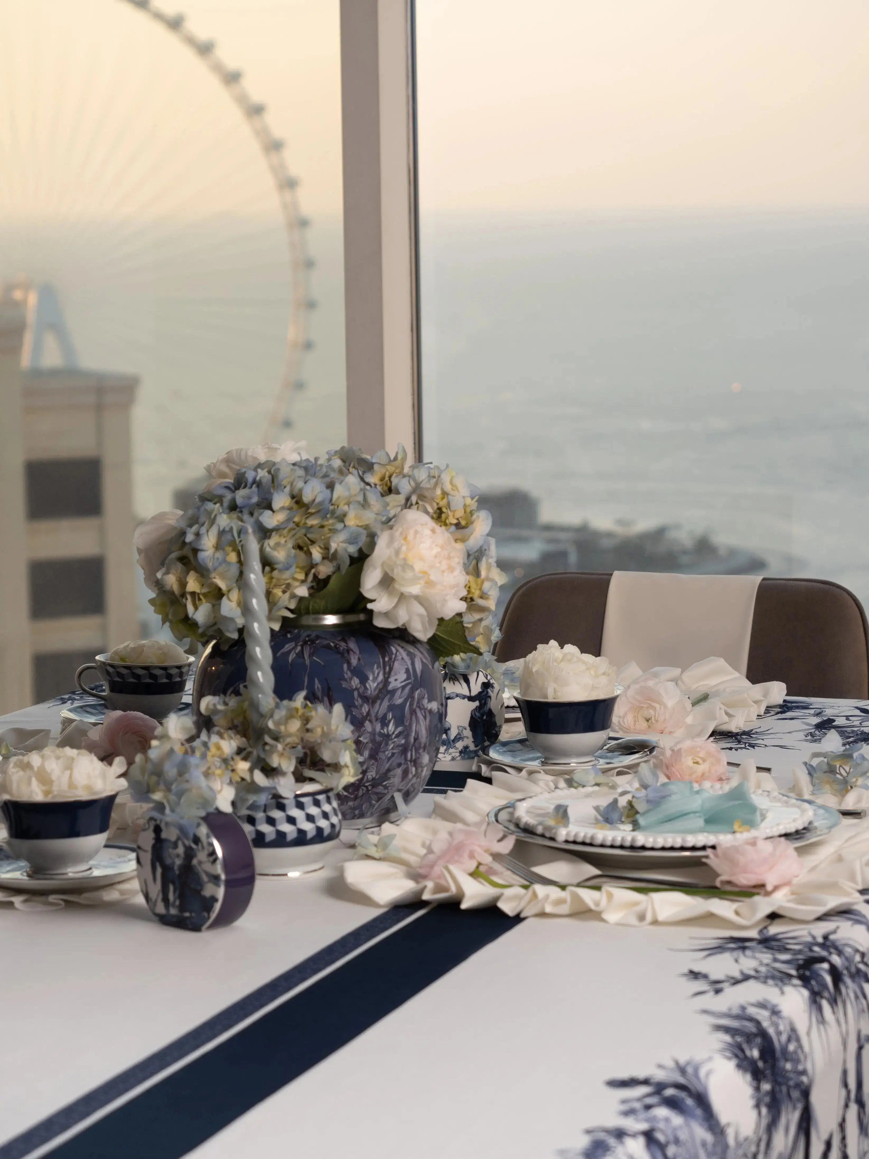 Dubai Beach Clubs: Matte Plates for Noon-Light Service Amprio Milano