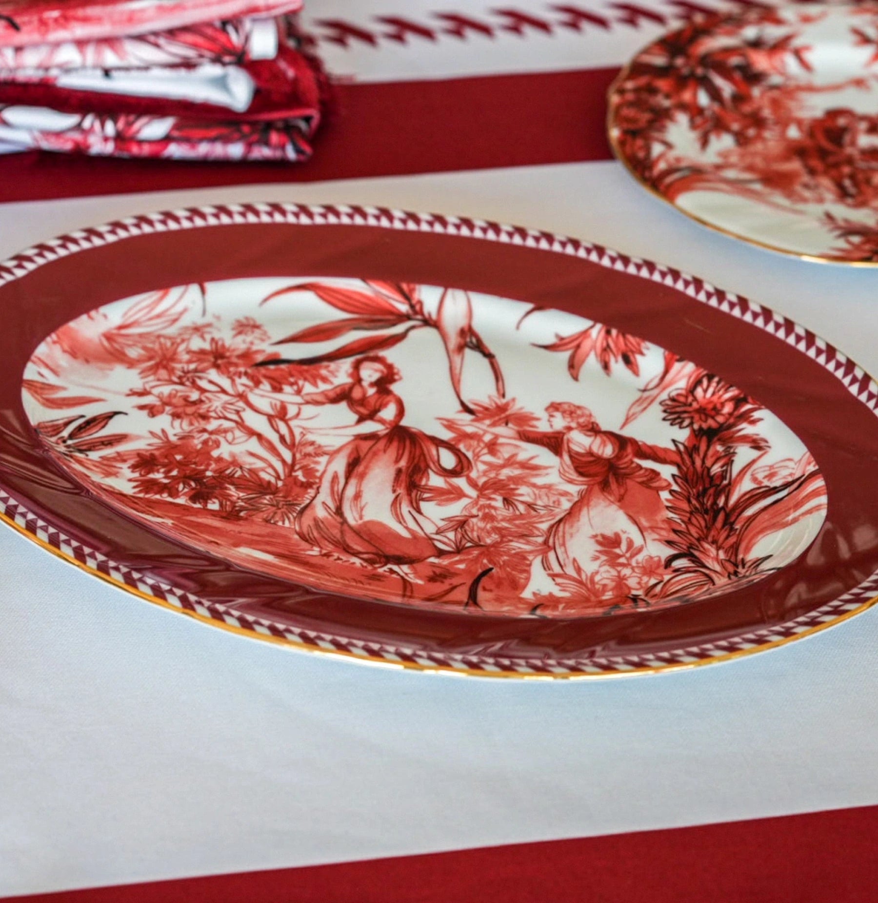 44 Pieces Dinner & Tea Set for 6 — Le Rouge