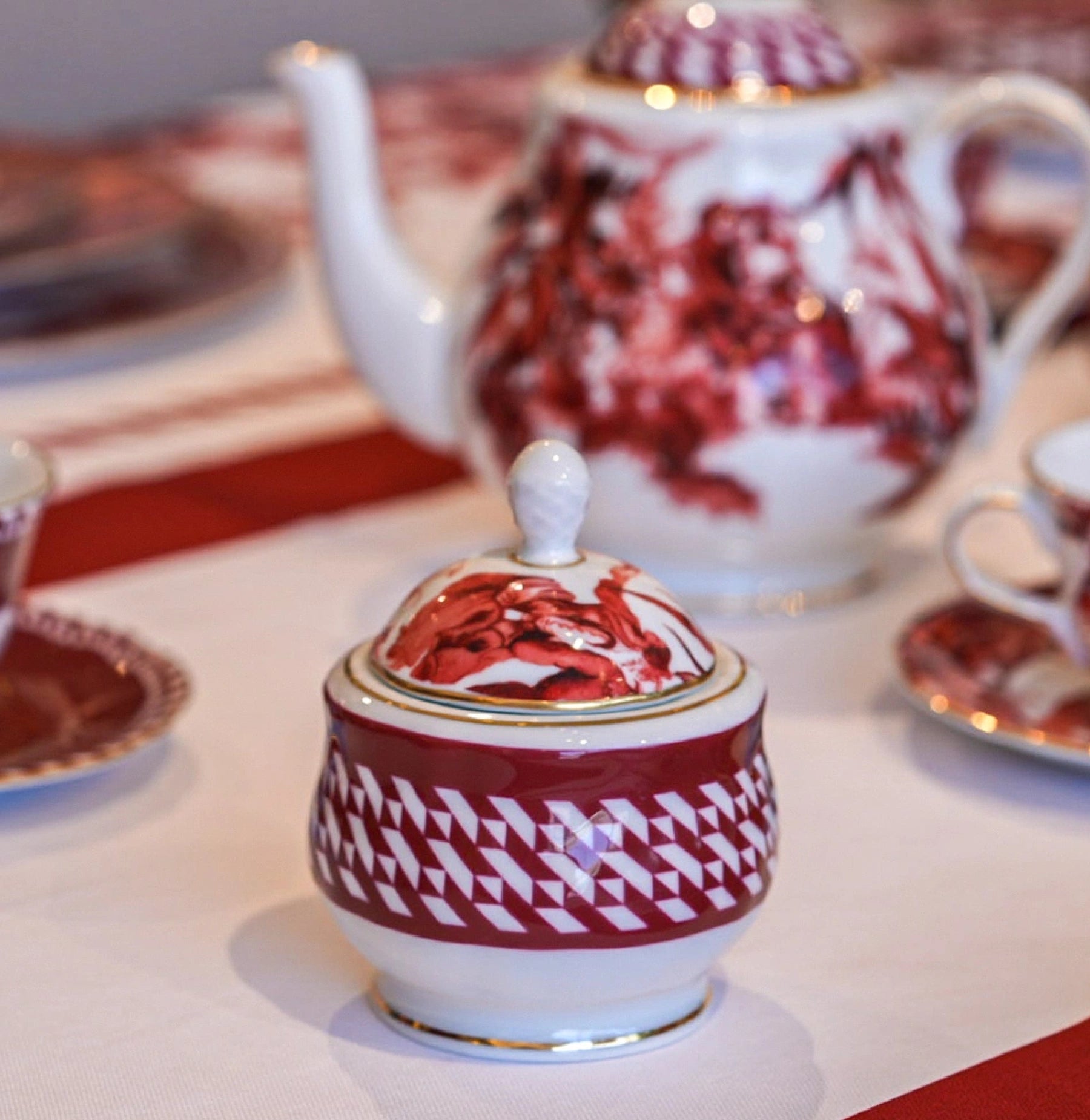44 Pieces Dinner & Tea Set for 6 — Le Rouge