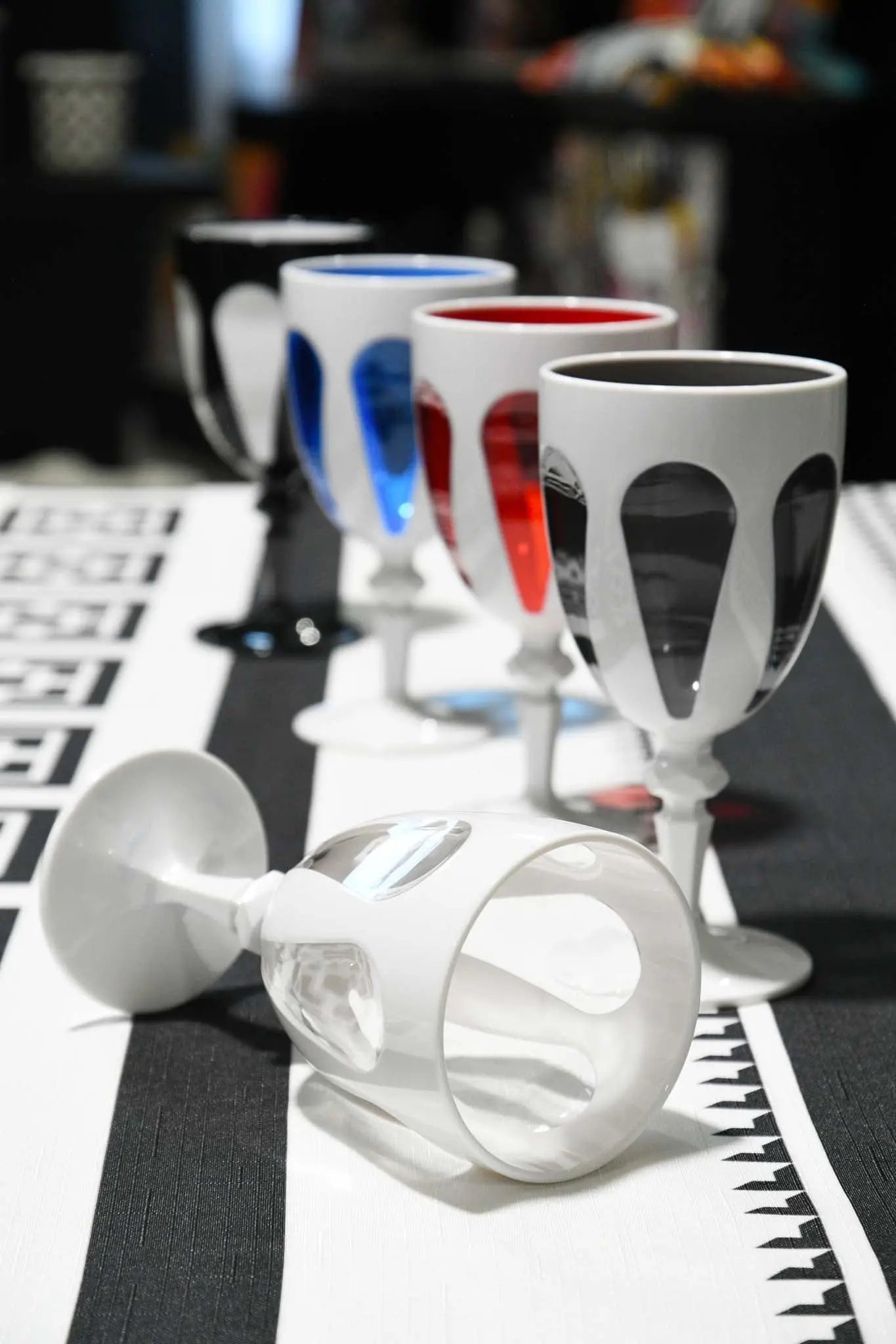Aqua Bi-Color Acrylic Wine Glass Amprio Milano