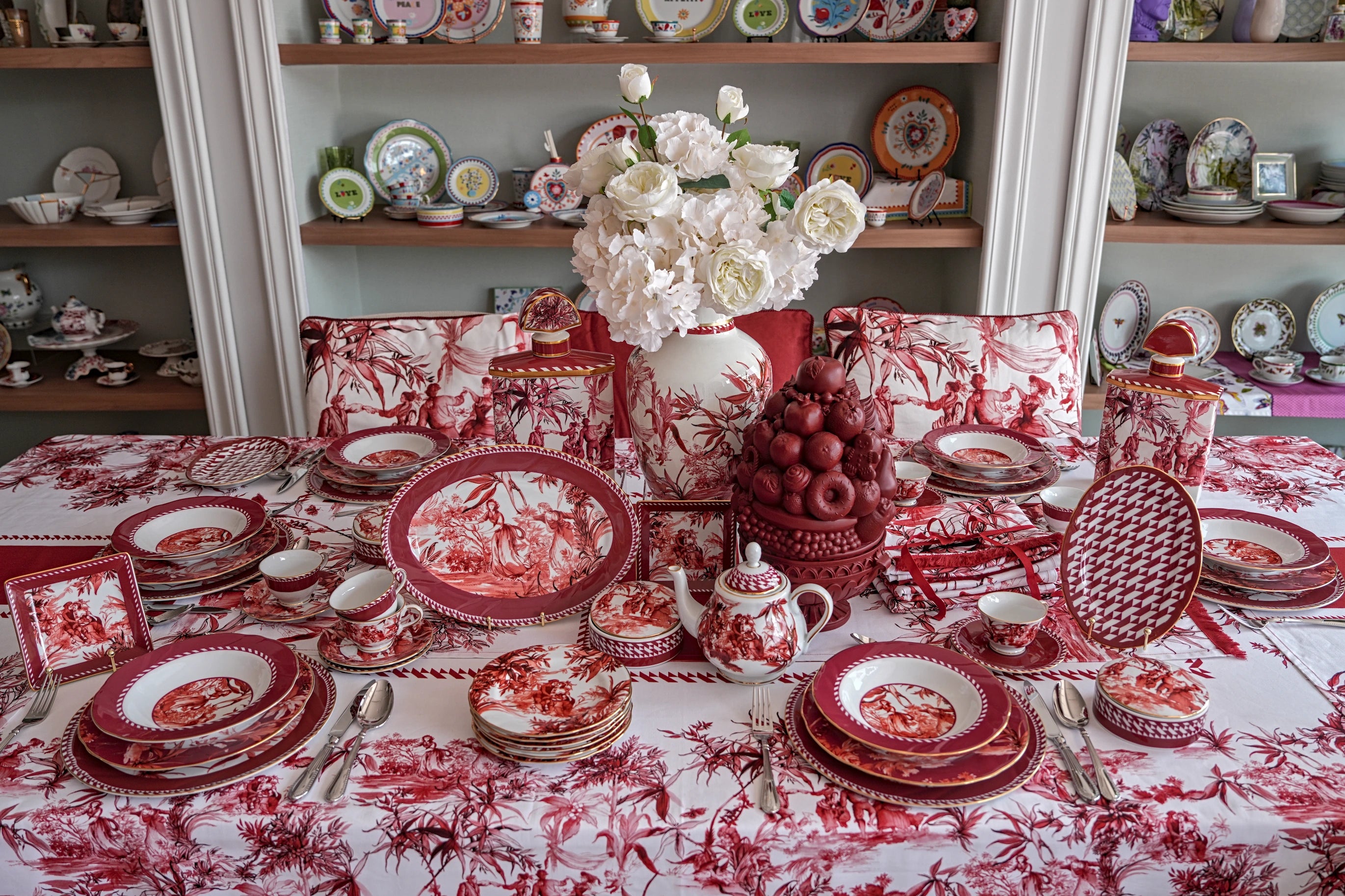 106 Pieces Dinner, Tea, Table & Décor Set for 12 — Le Rouge