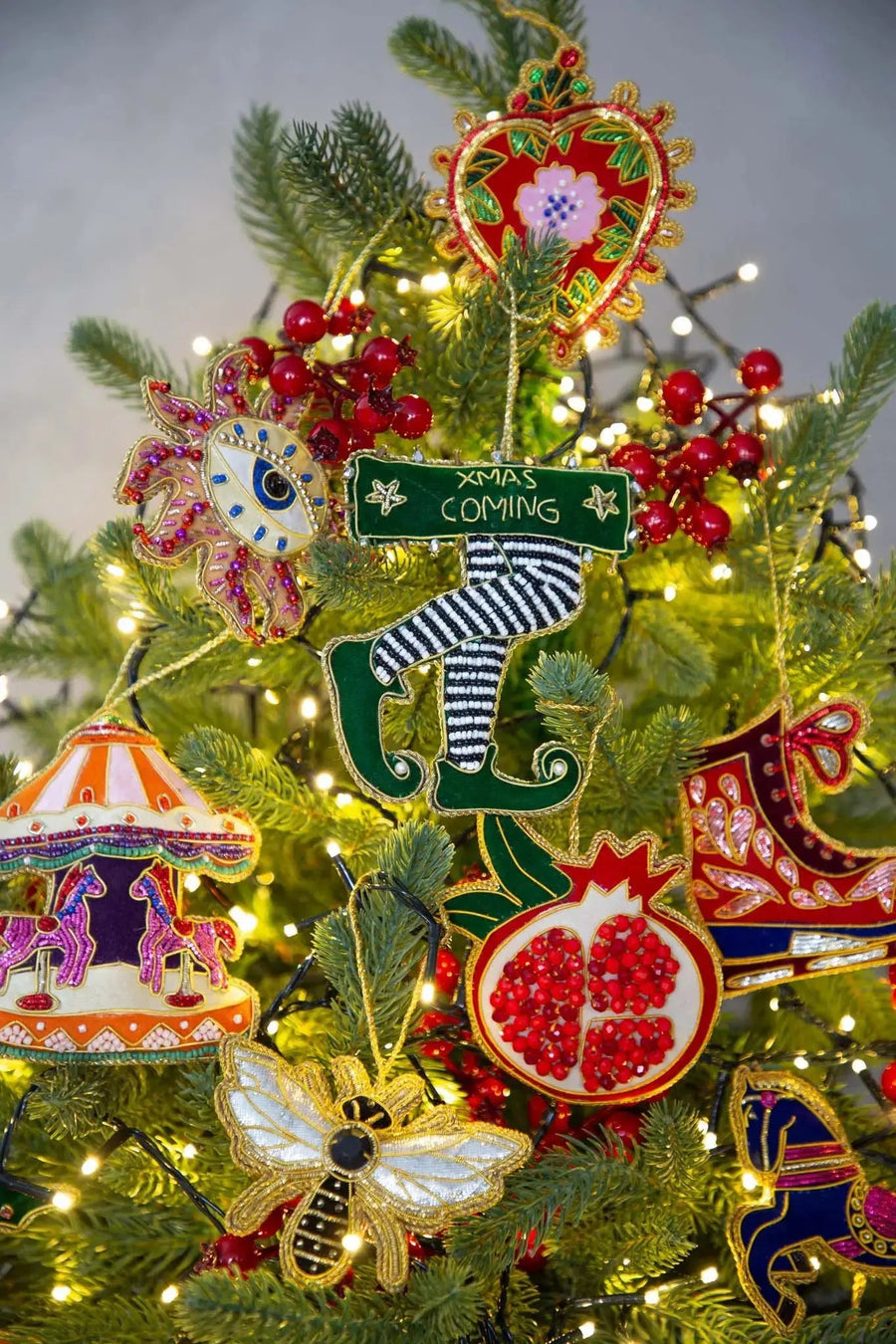 Fabric Hand Embroidery Ornaments Bee – IL Natale del Re – Amprio Milano