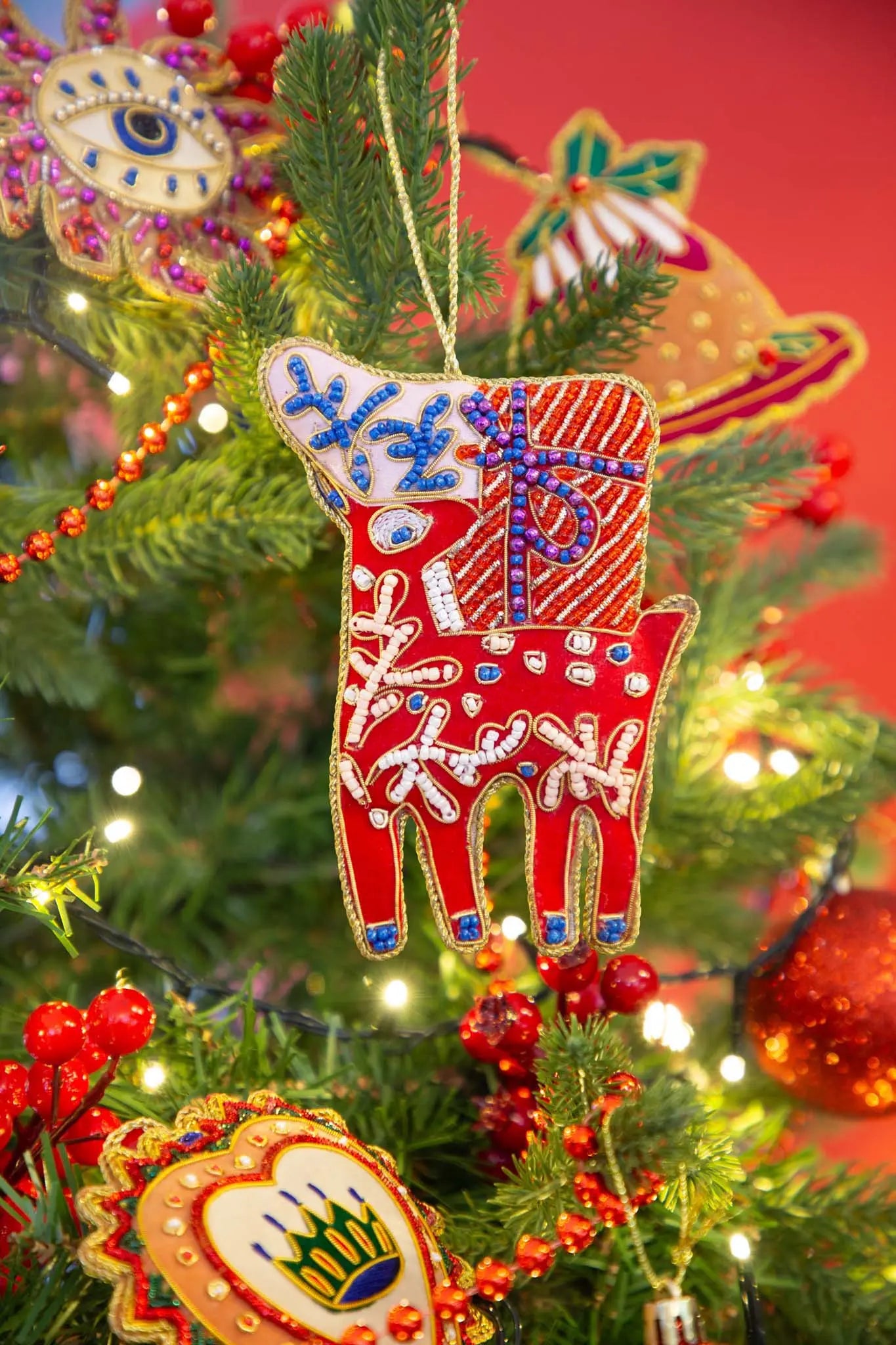 Fabric Hand Embroidery Ornaments Reindeer – IL Natale del Re – Amprio Milano