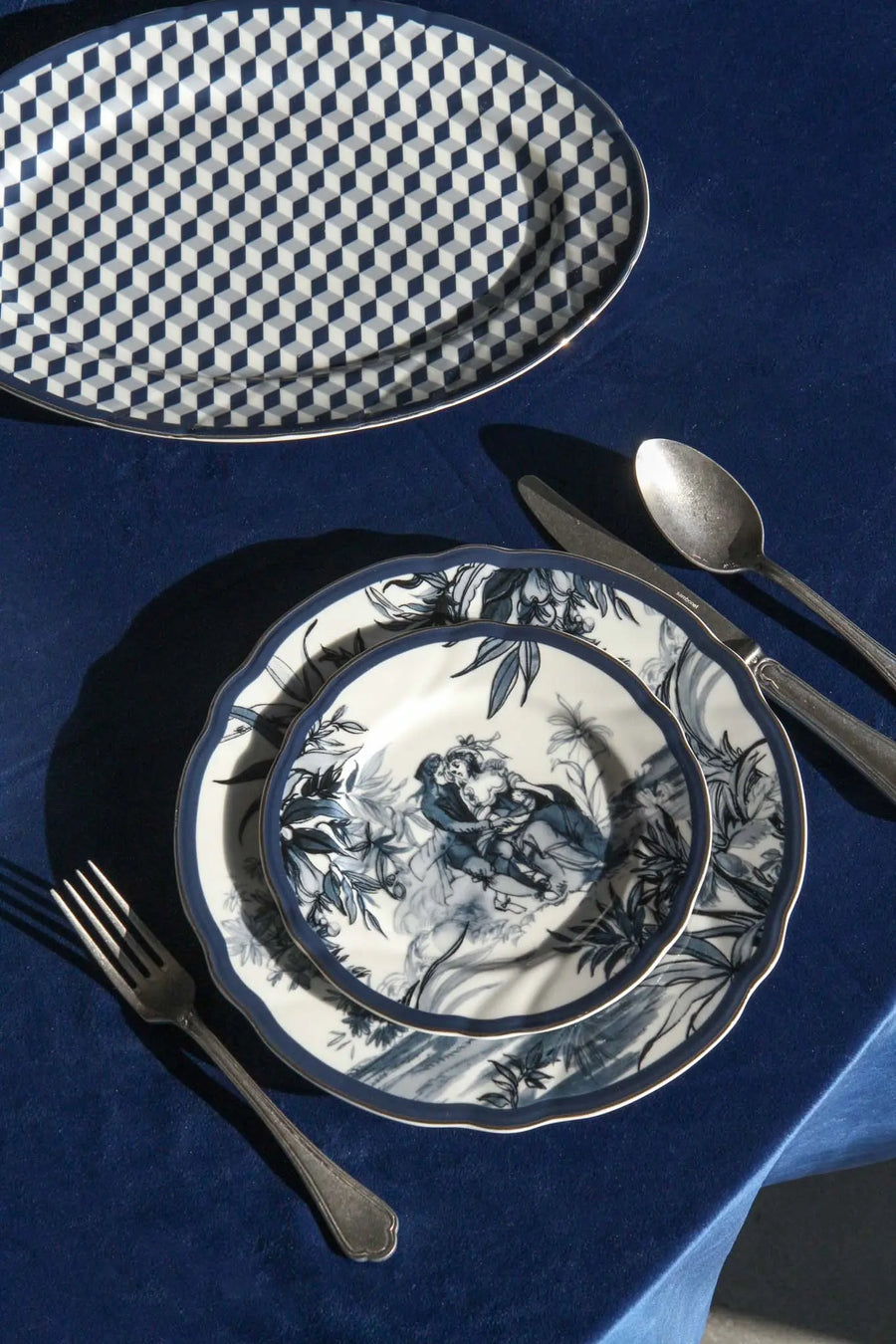 Oval Plate - Versailles - Amprio Milano