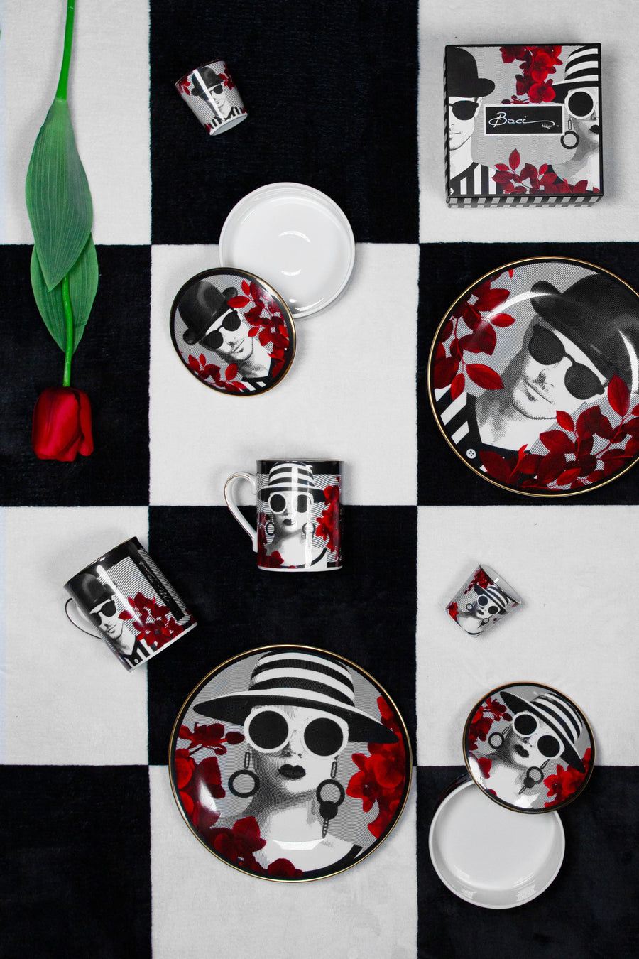 Plate Mrs. White / Mr. Black - Gli inseparabili - Amprio Milano