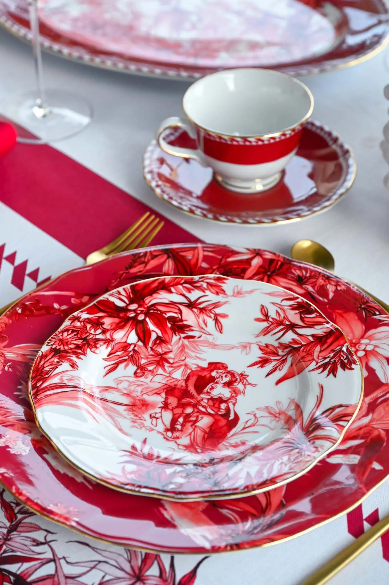 Sest 2 Tea Cups Porcelain – Le Rouge – Amprio Milano