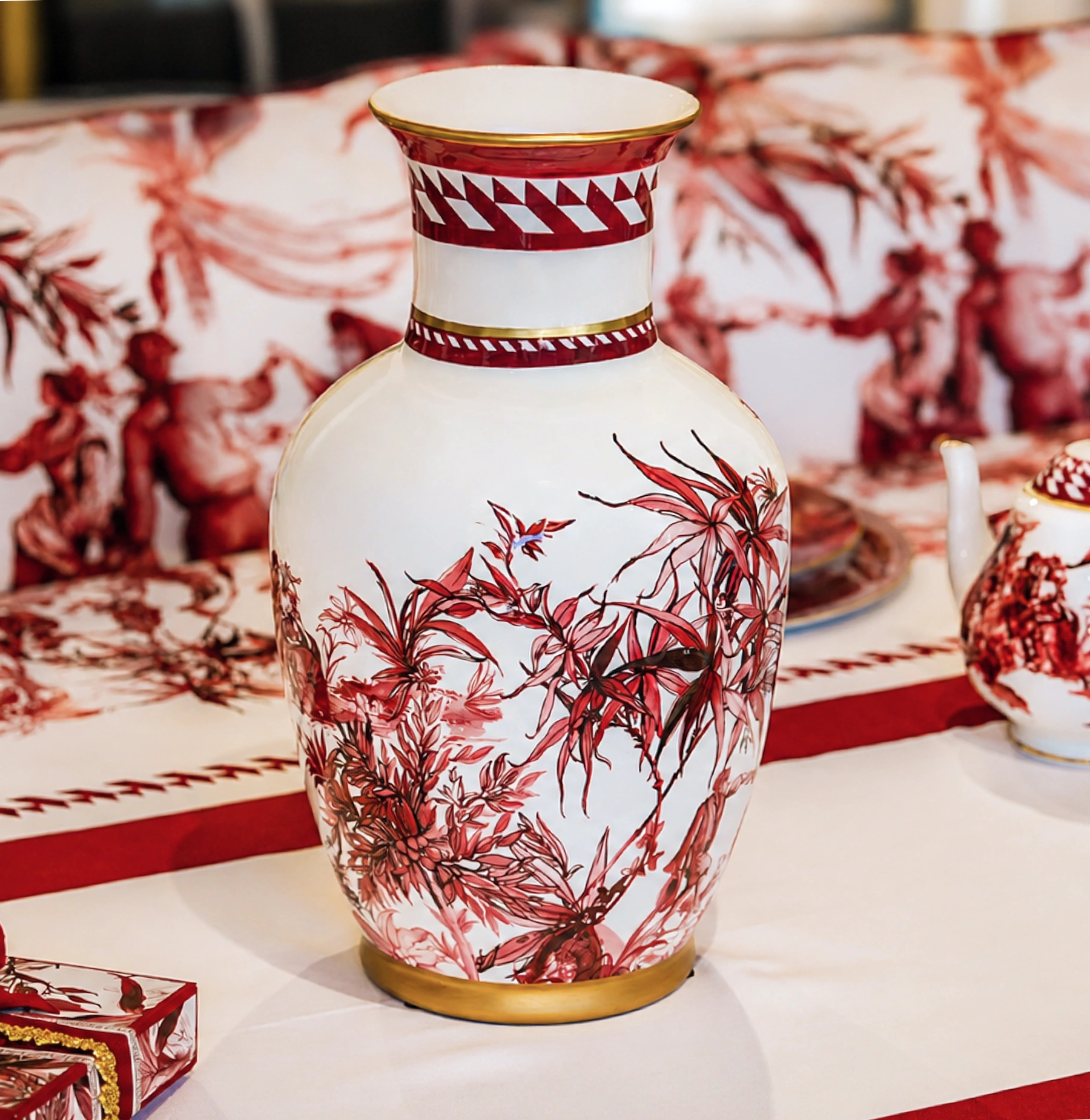 106 Pieces Dinner, Tea, Table & Décor Set for 12 — Le Rouge